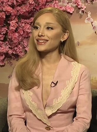 Ariana Grande color season analysis - Winter