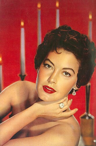 Ava Gardner as a Deep Autumn celebrity color season example