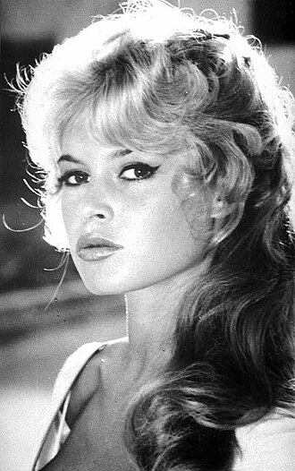 Brigitte Bardot (Light Spring) celebrity color analysis
