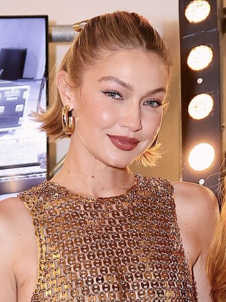 Gigi Hadid as an Autumn celebrity color season example
