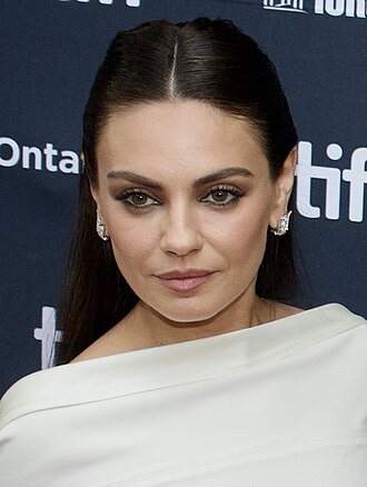 Mila Kunis as an Autumn celebrity color season example
