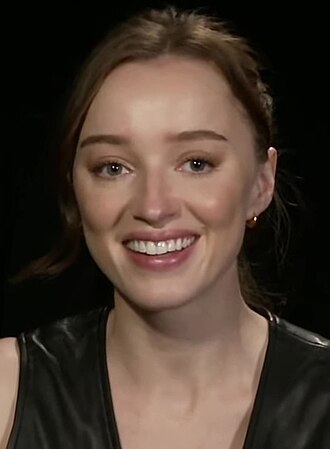 Phoebe Dynevor (Summer) celebrity color analysis