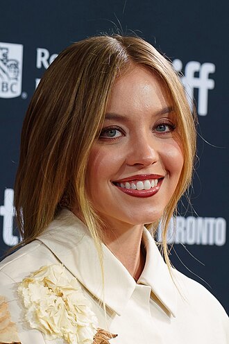 Sydney Sweeney (Light Summer) celebrity color analysis