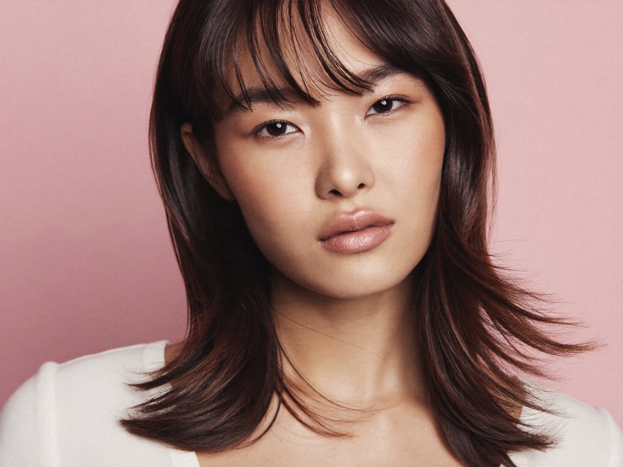 Curtain Bangs for oval face shape