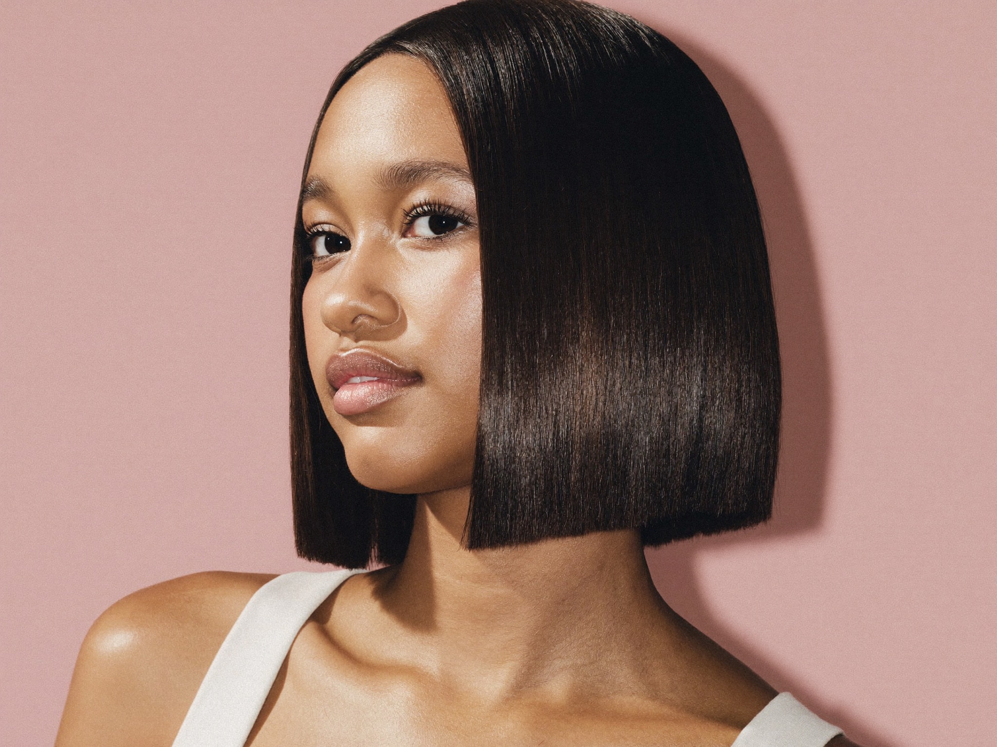 Blunt Bob for oval face shape