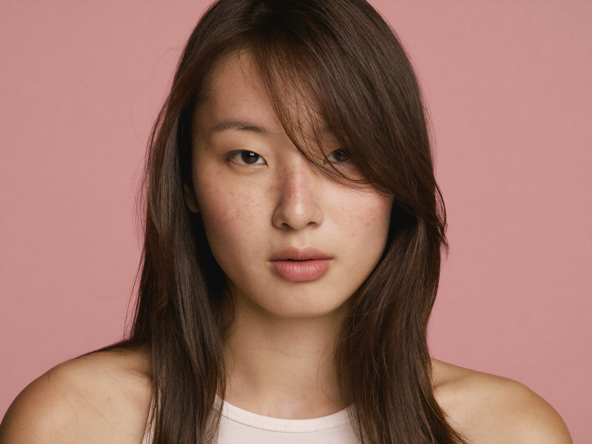 Long Side-swept Bangs for round face shape