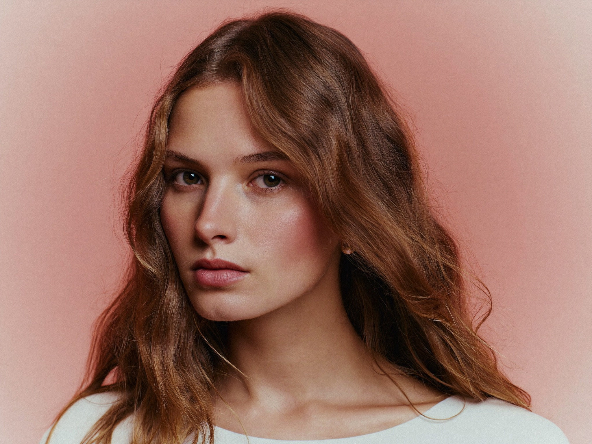 Soft Layers Around the Face for square face shape