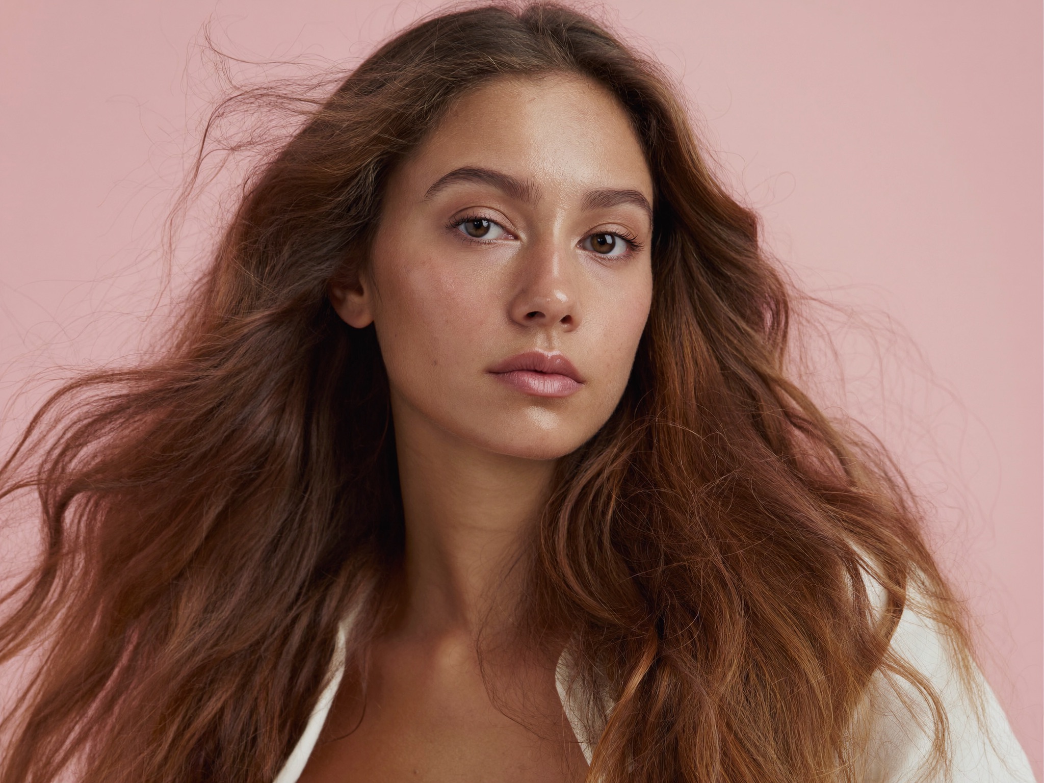 Long Loose Waves for square face shape